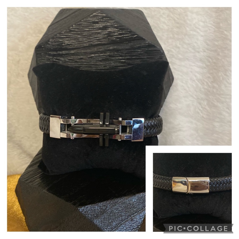 *NEW* Men’s Stainless Steel & Leather Bracelet